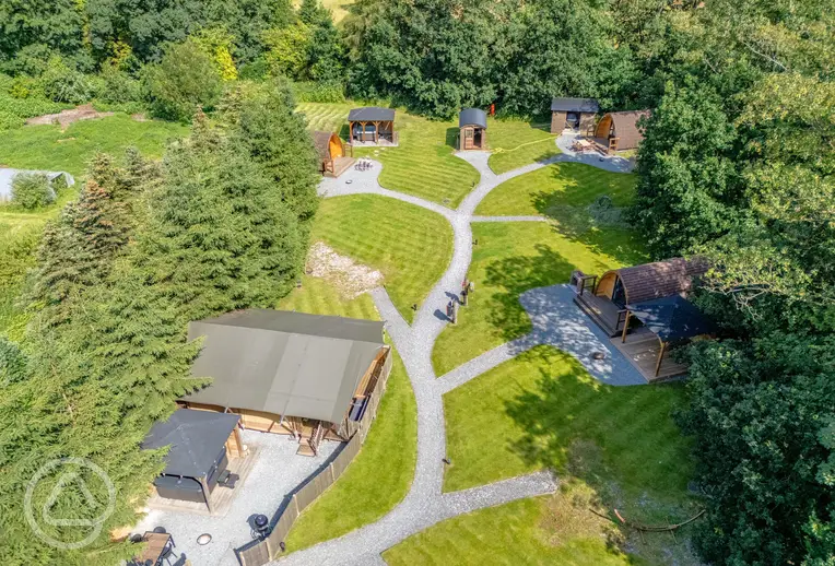 Aerial of the ensuite glamping pods and safari tent at Little Wold Away