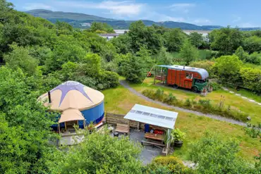Bert the yurt and Betty the horsebox at Nyth Robin