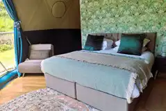Glamping Dome - Derwen with a super king bed (bedding provided) Glamping Dome - Derwen with a super king bed (bedding provided)
