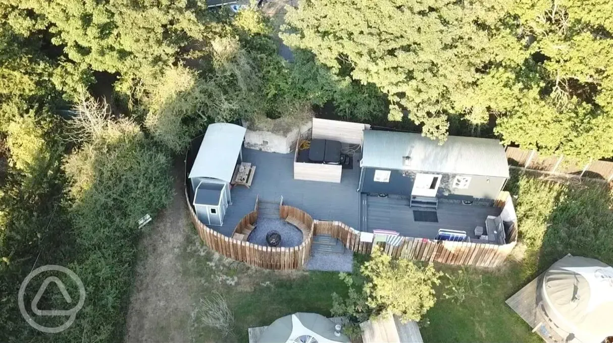 Shepherd's hut aerial