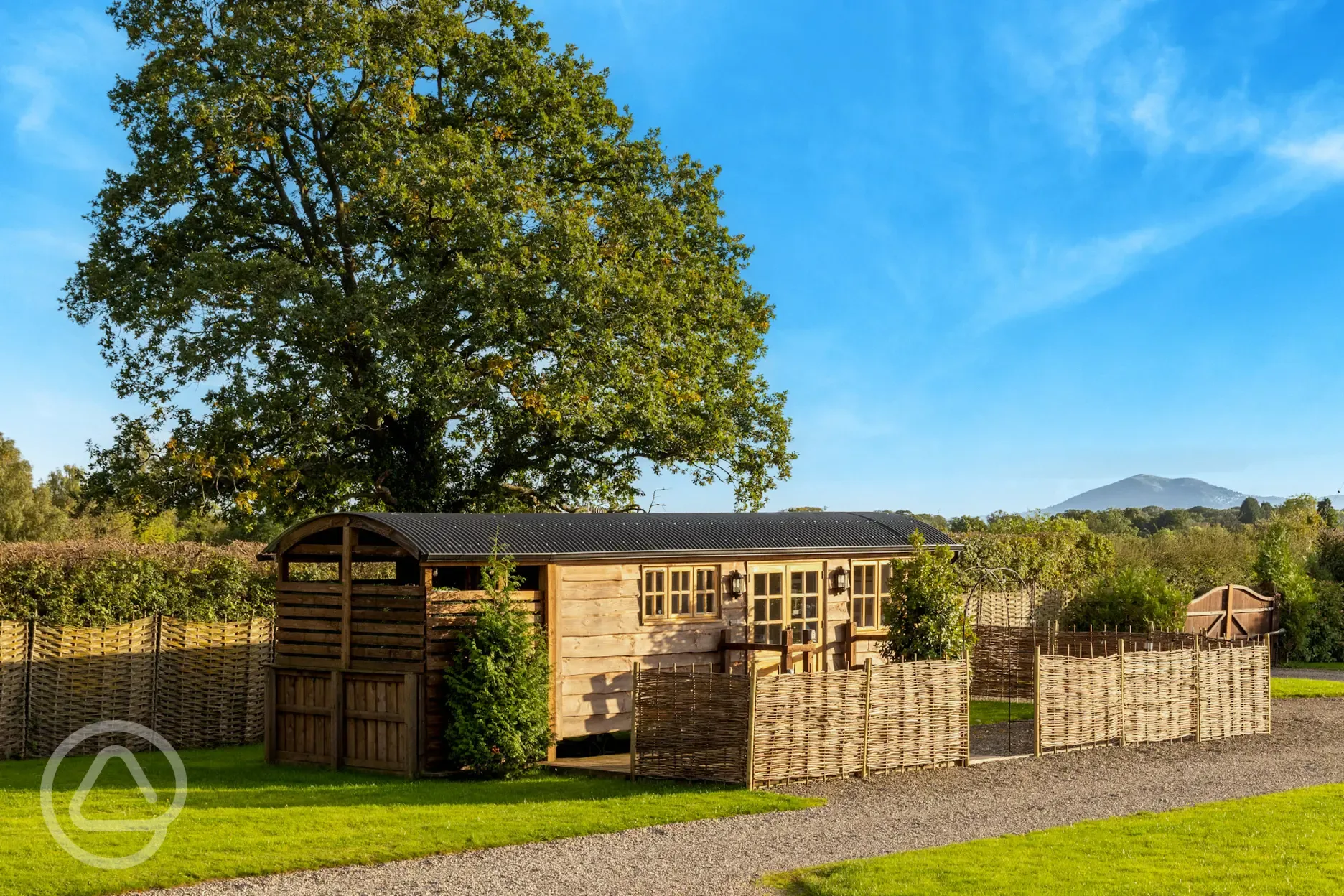 Shepherd's Retreat ensuite shepherd's hut