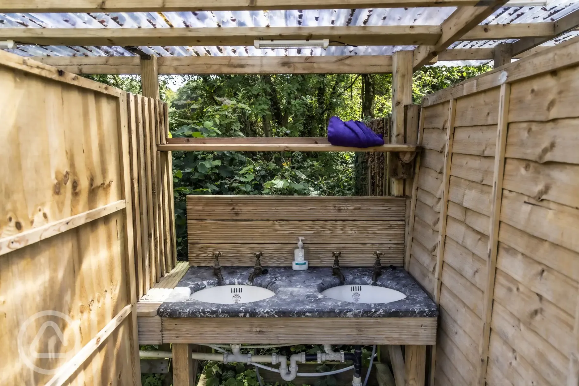 Washing up area