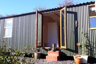 Wild Wellingtons Glamping, Llangrannog, Ceredigion