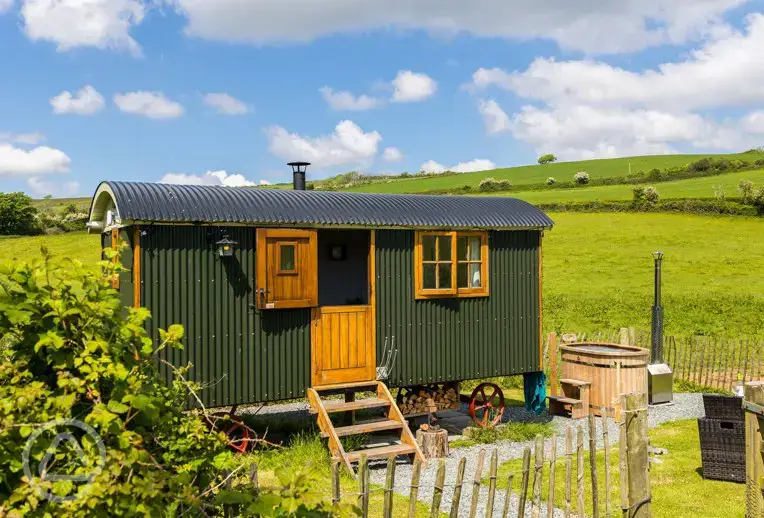 Frankshore shepherd's hut
