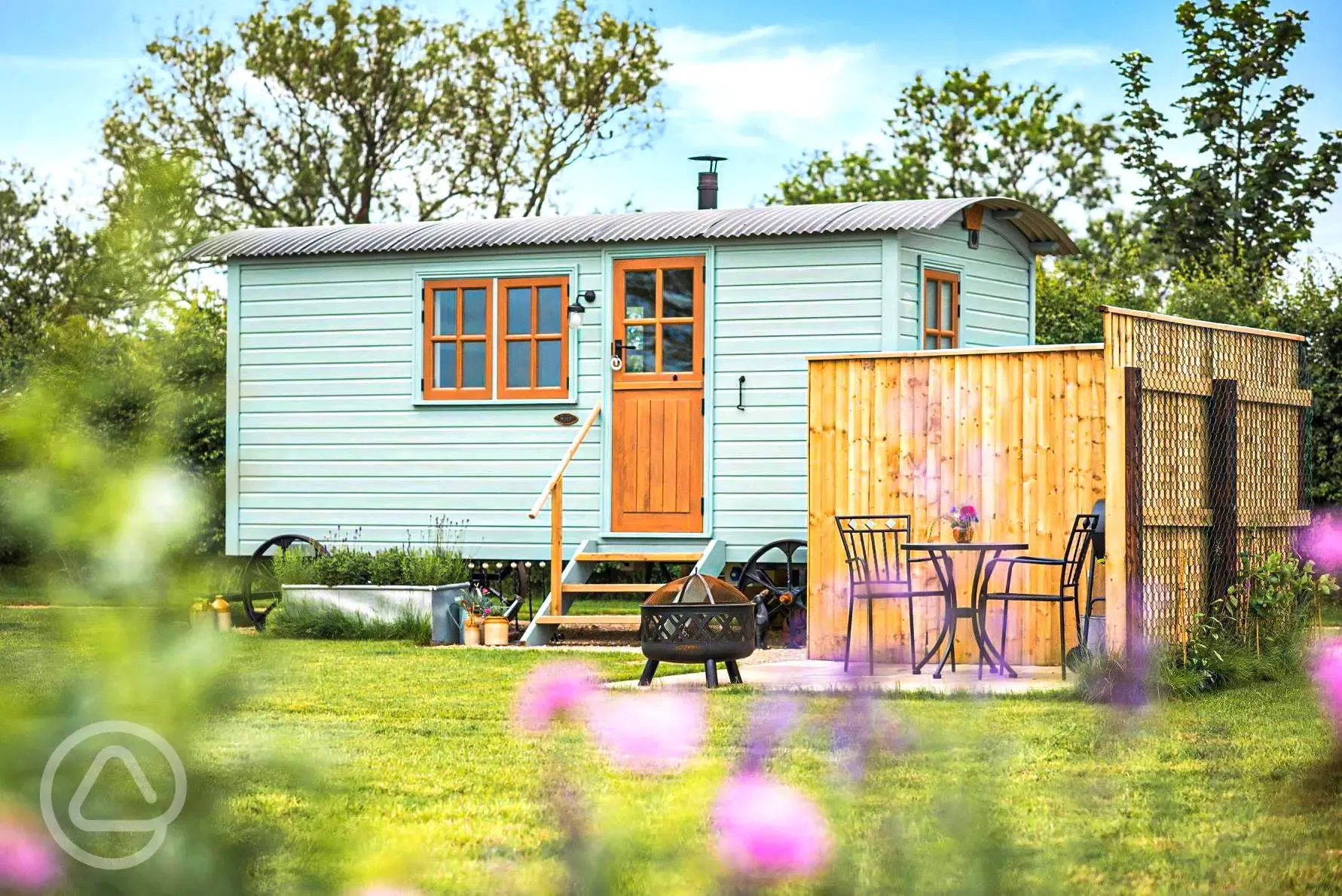 Shepherd's hut