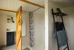 Shepherd's hut private facilities