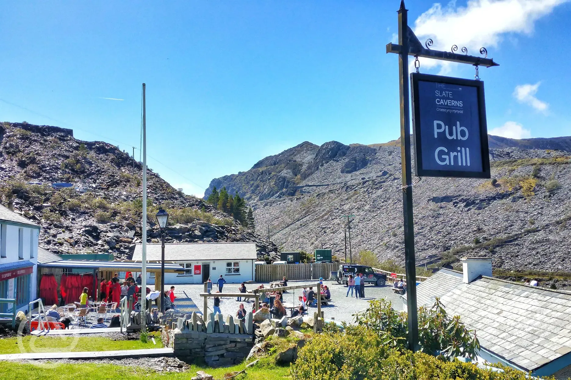 The Slate Caverns Pub and Grill