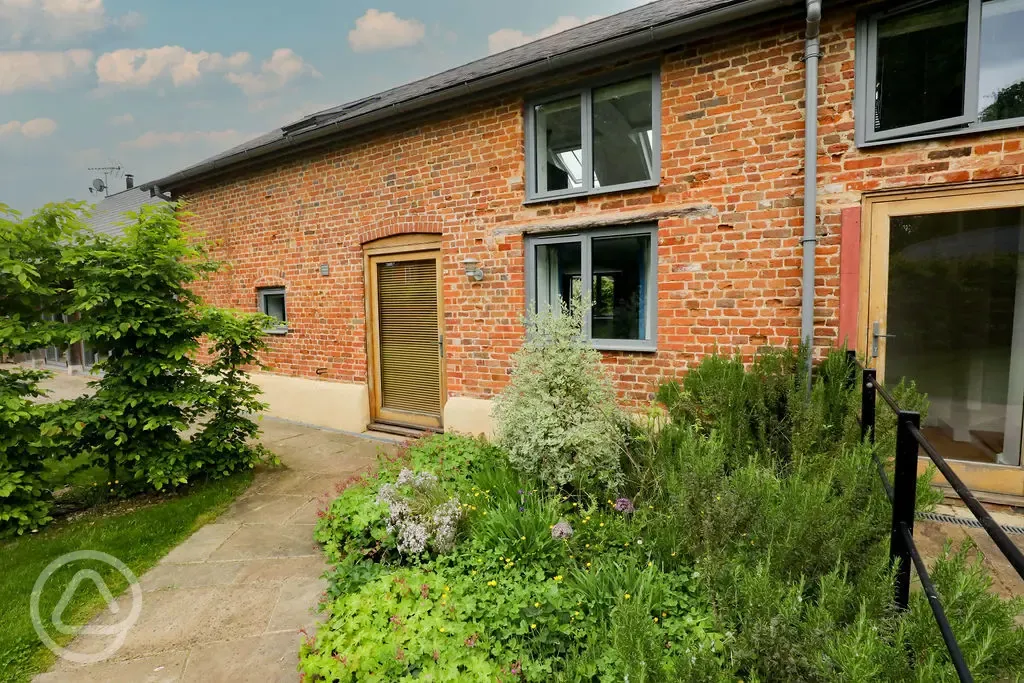 Ensuite glamping barns 
