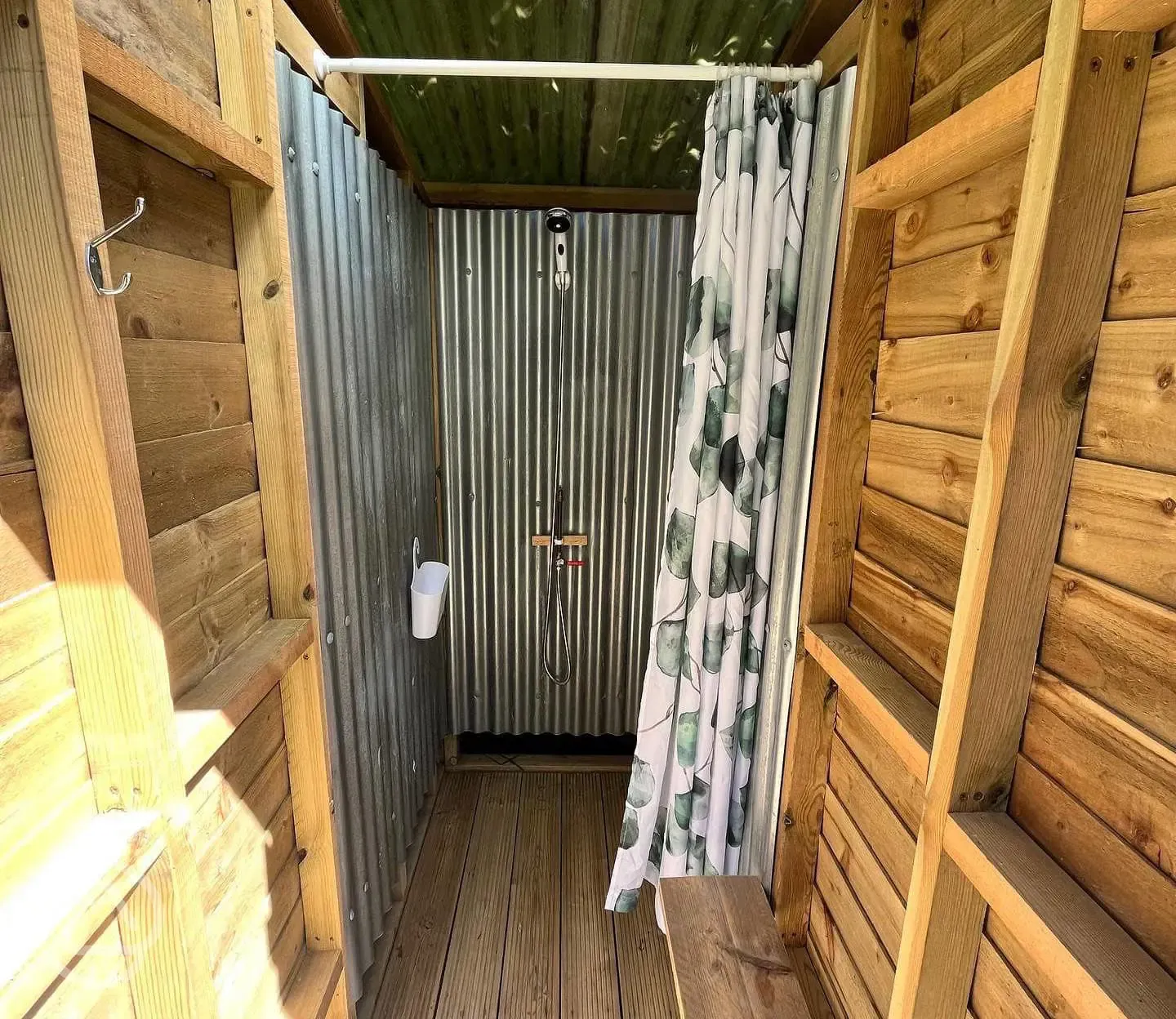 Ensuite bell tent compost loo 