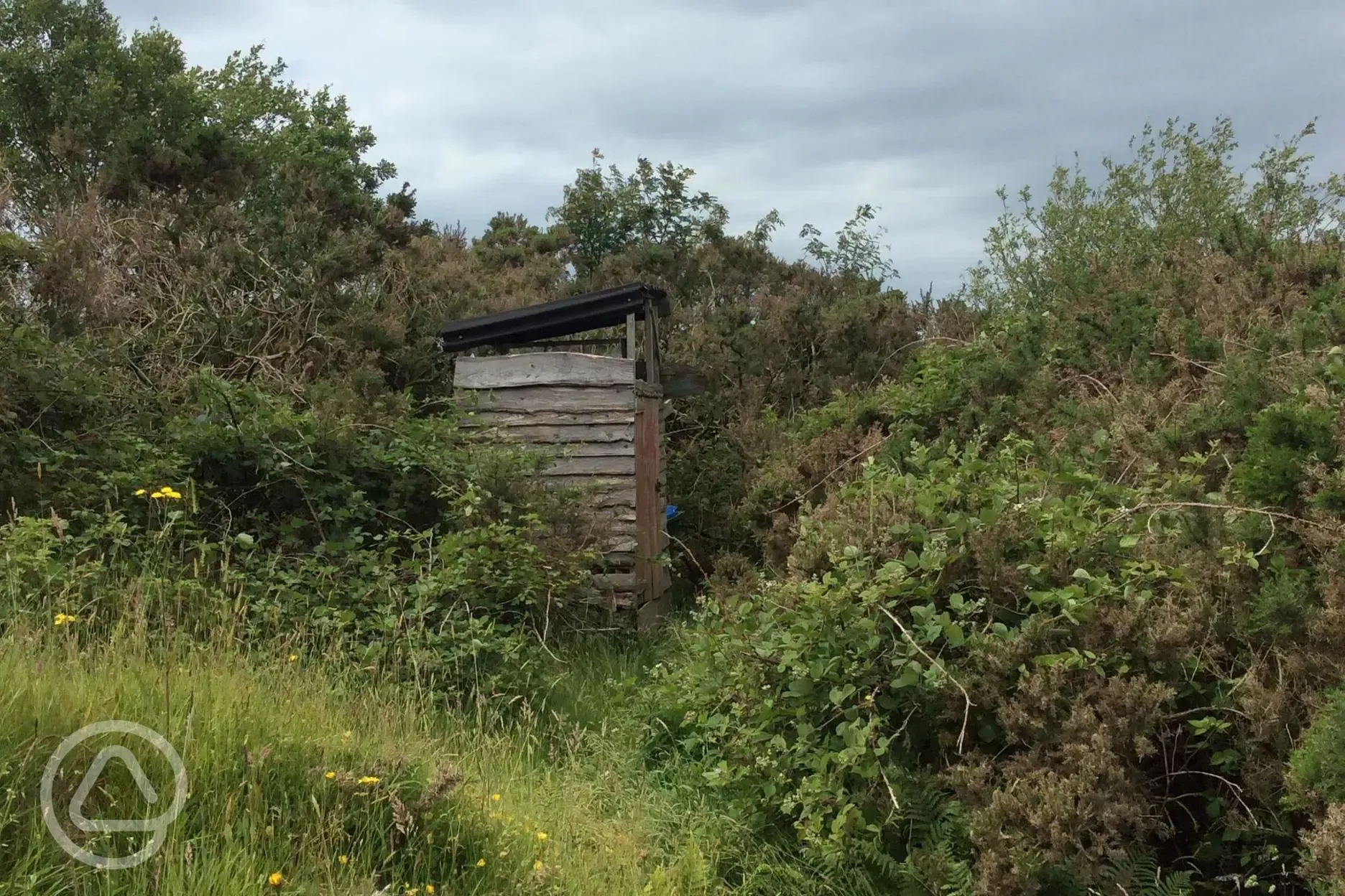 Compost Toiltet's and flush toilet available at farm