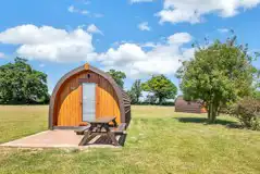 Family glamping pod (six persons)