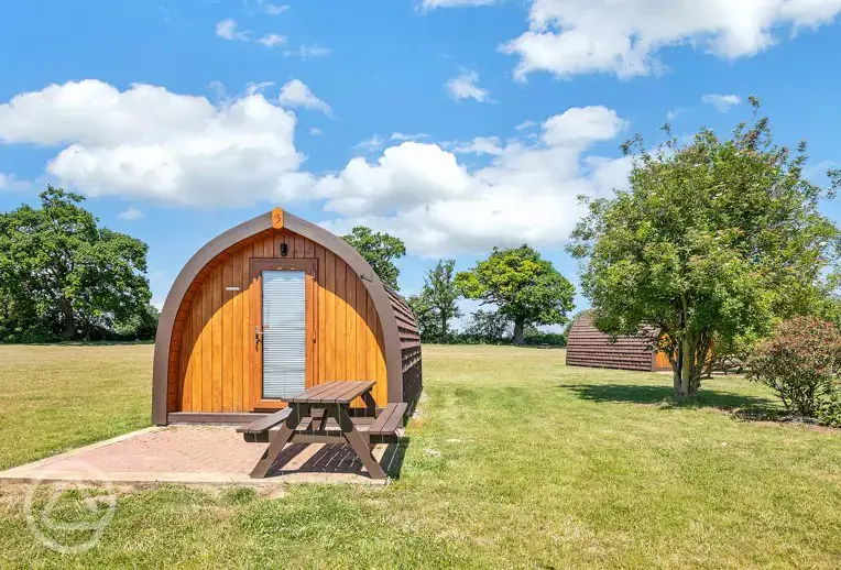 Family glamping pod (six persons)