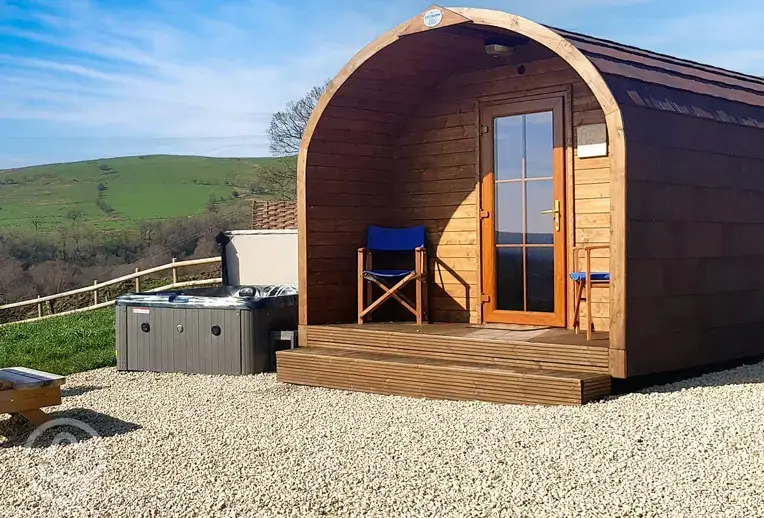 Forget Me Not pod with hot tub