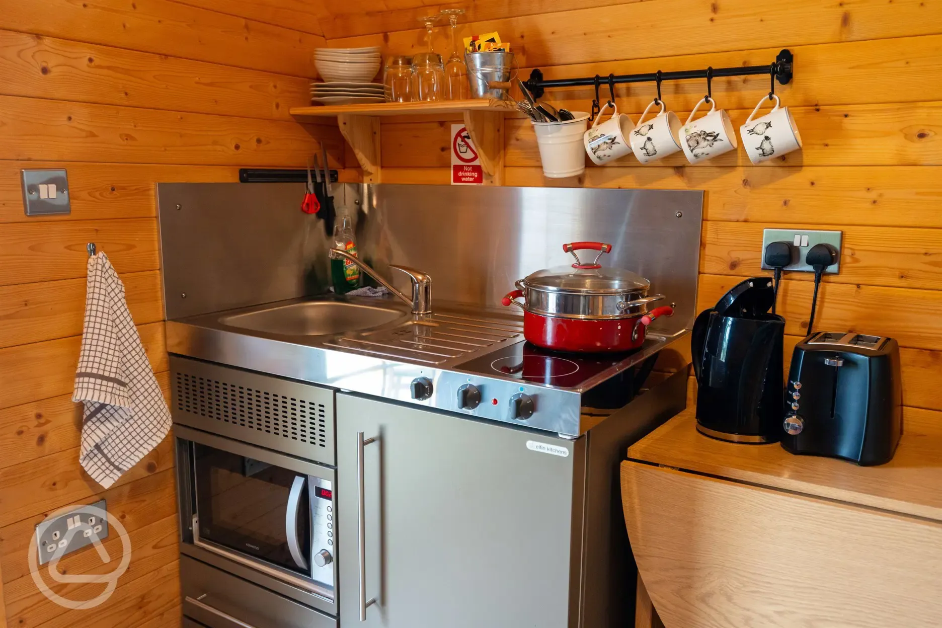 Wild Thyme pod kitchenette