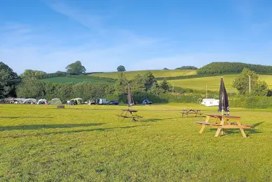 Tuckers Grave Inn and Campsite Tuckers Grave Inn and Campsite