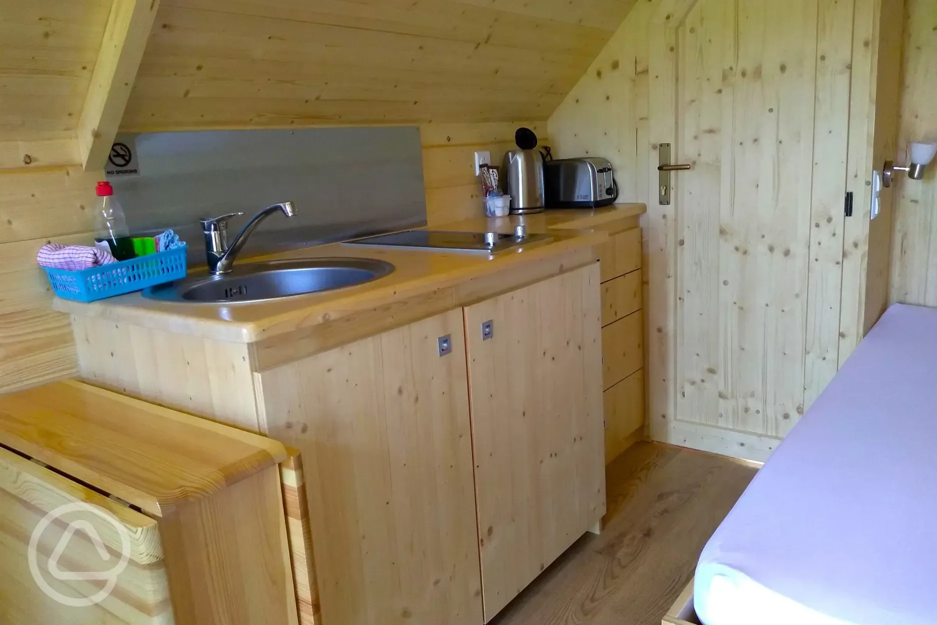 Mini lodge pod kitchenette 