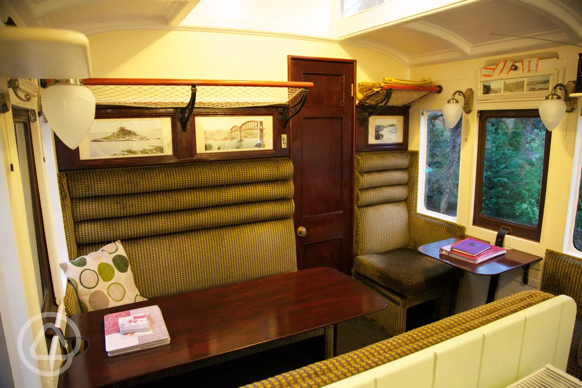 Mevy carriage interior