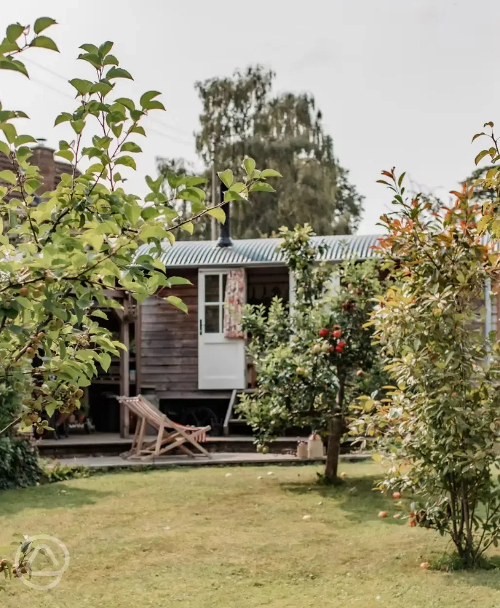 Ensuite shepherd's hut 