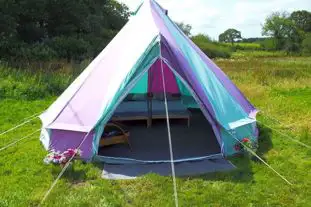 Covert Farm Camping, Jeffreyston, Tenby, Pembrokeshire
