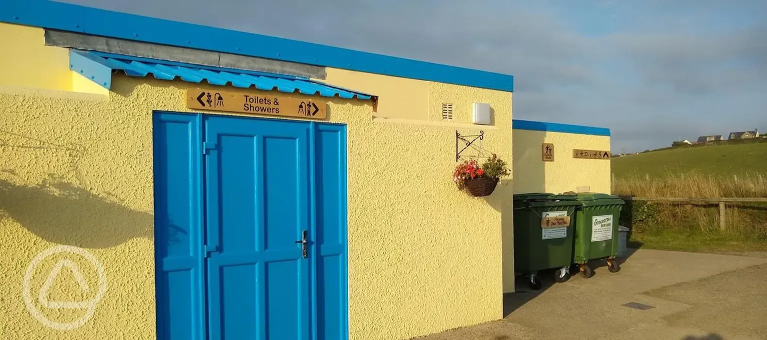 Newgale shower and toilet block