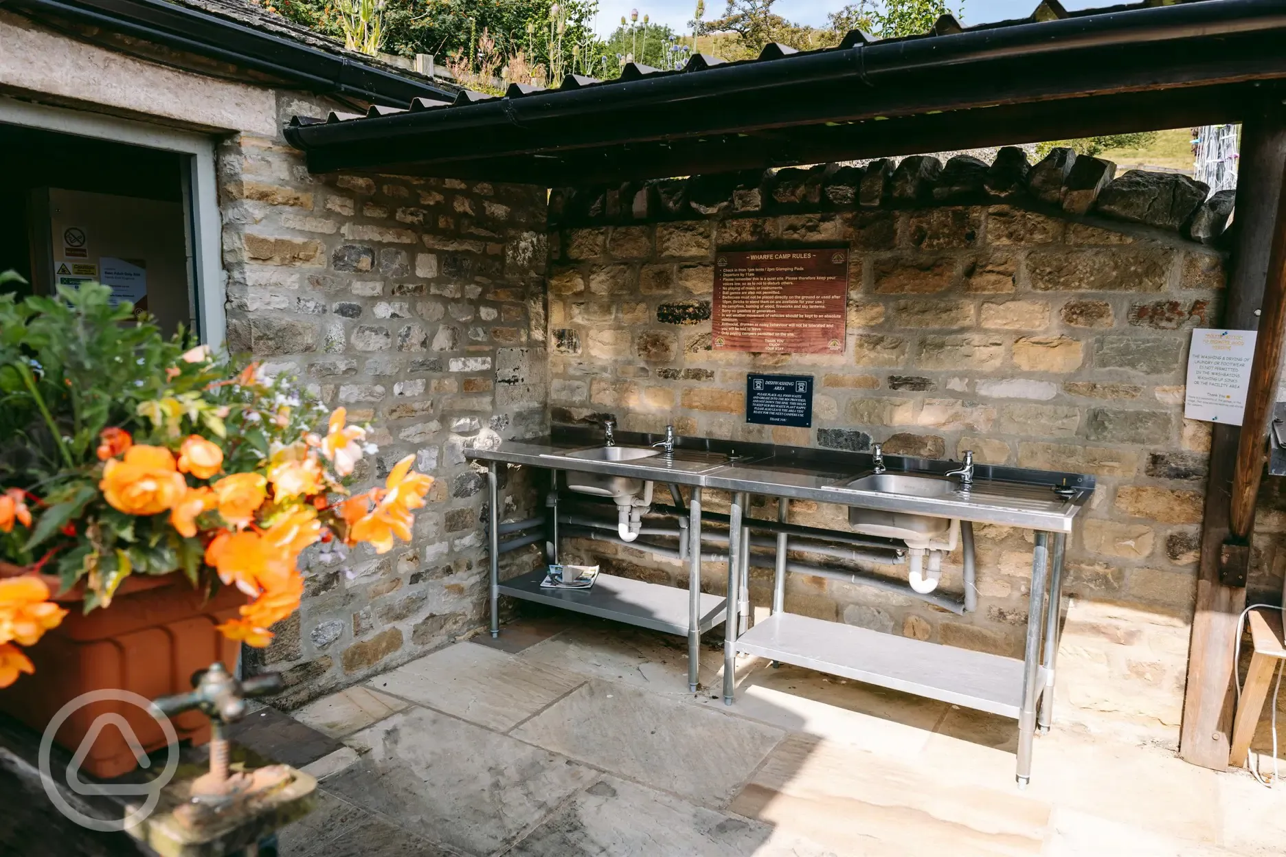 Washing up area