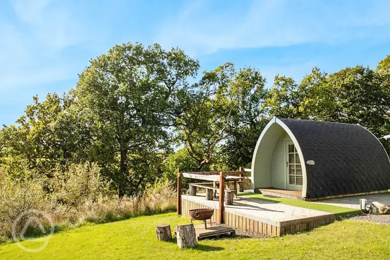 Deluxe camping pod