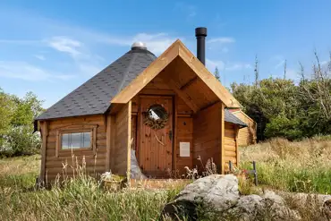 Glamping cabin with shared bathroom facilities