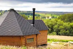 Glamping cabin with views of the Nidderdale Valley