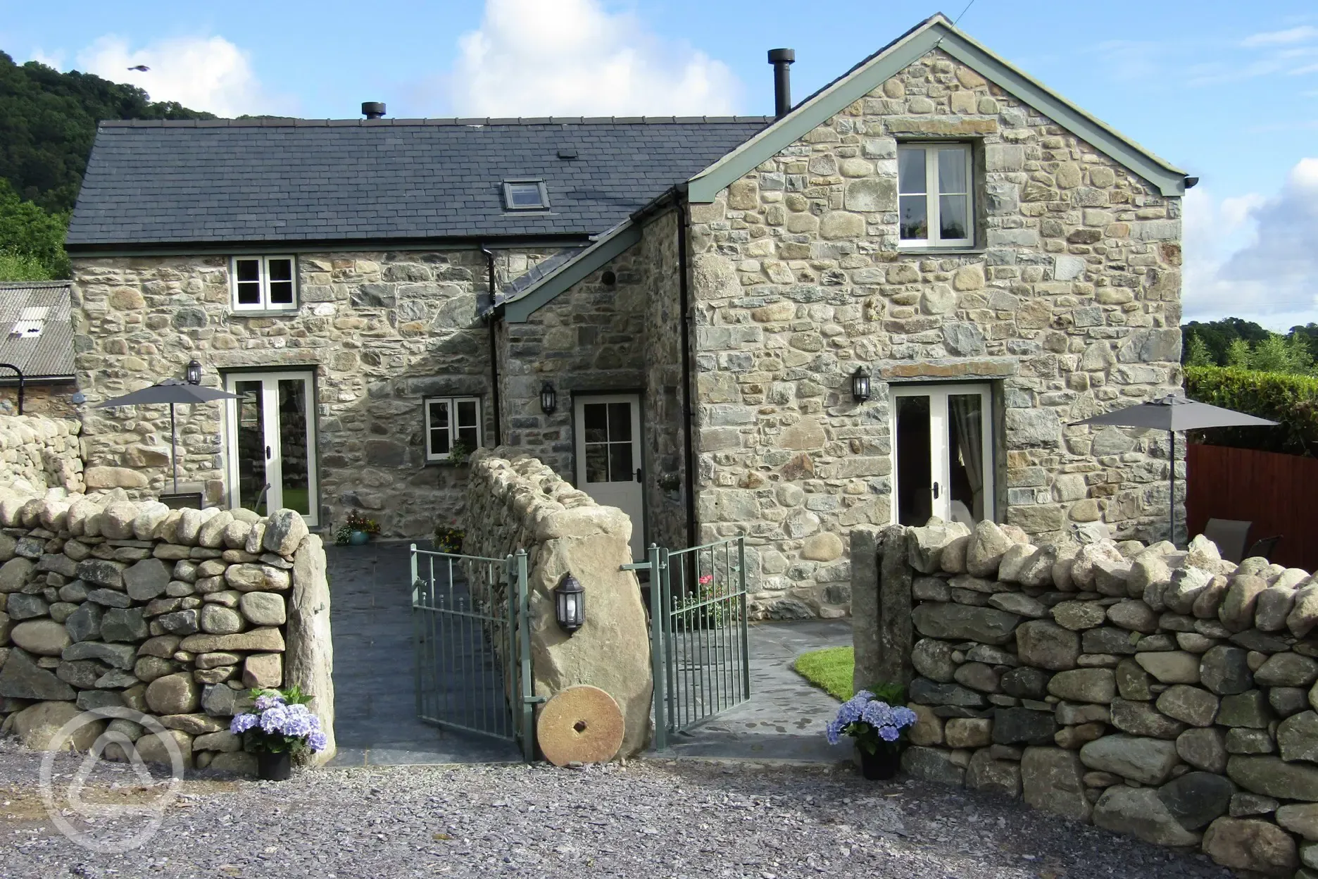 Holiday cottages at Cefn Cae 