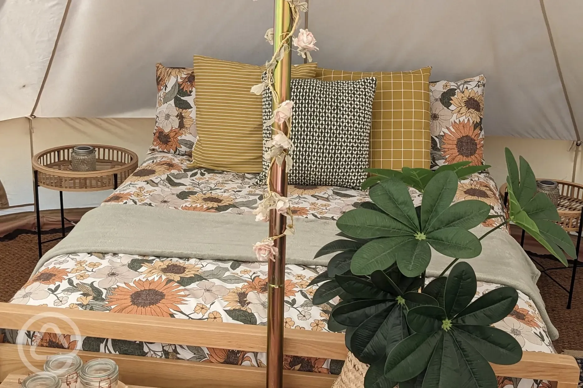 Tesni bell tent interior