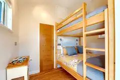 Family shepherd's cabin kingsize bed with two single bunks Family shepherd's cabin kingsize bed with two single bunks