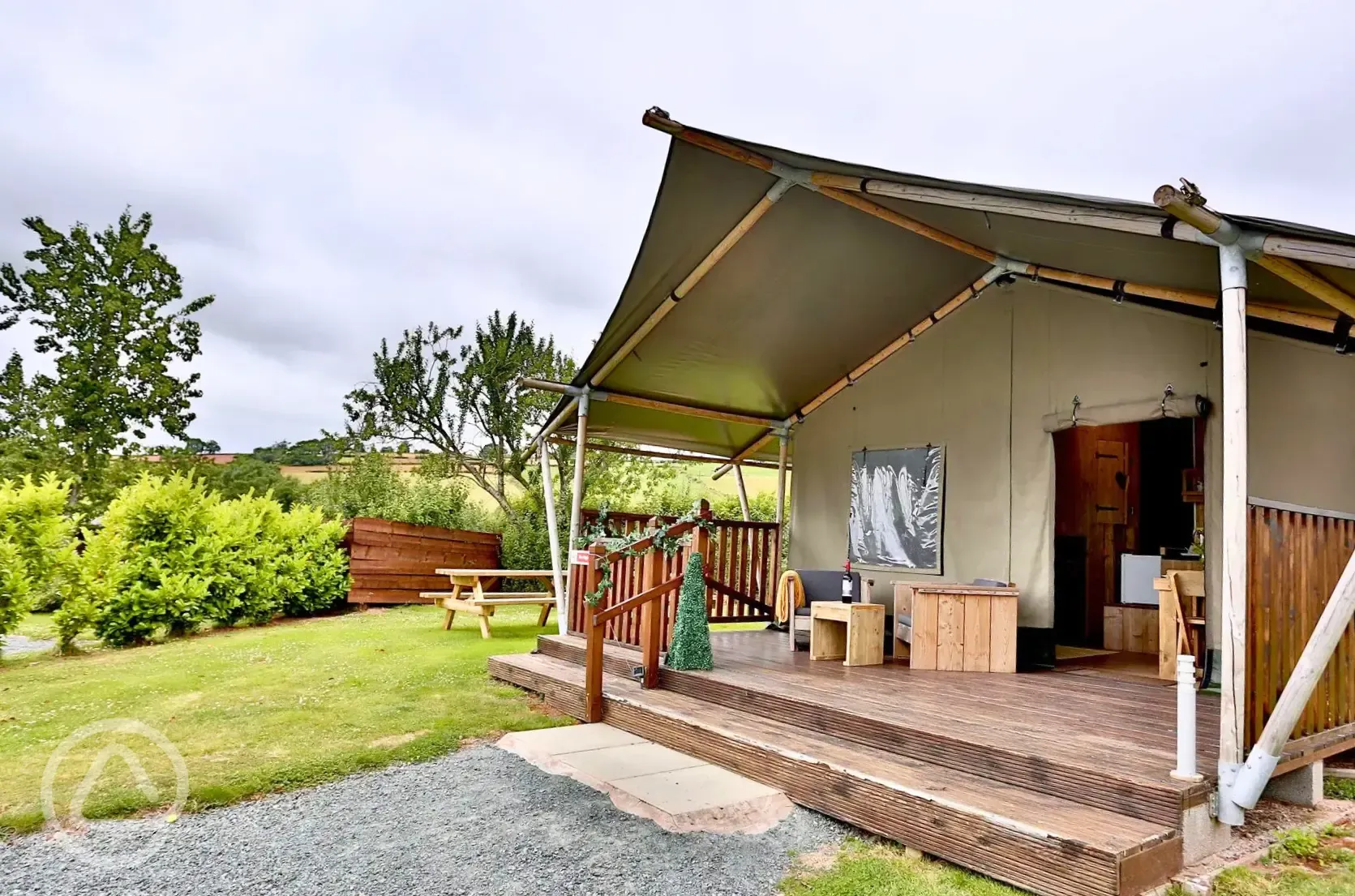 Safari tent