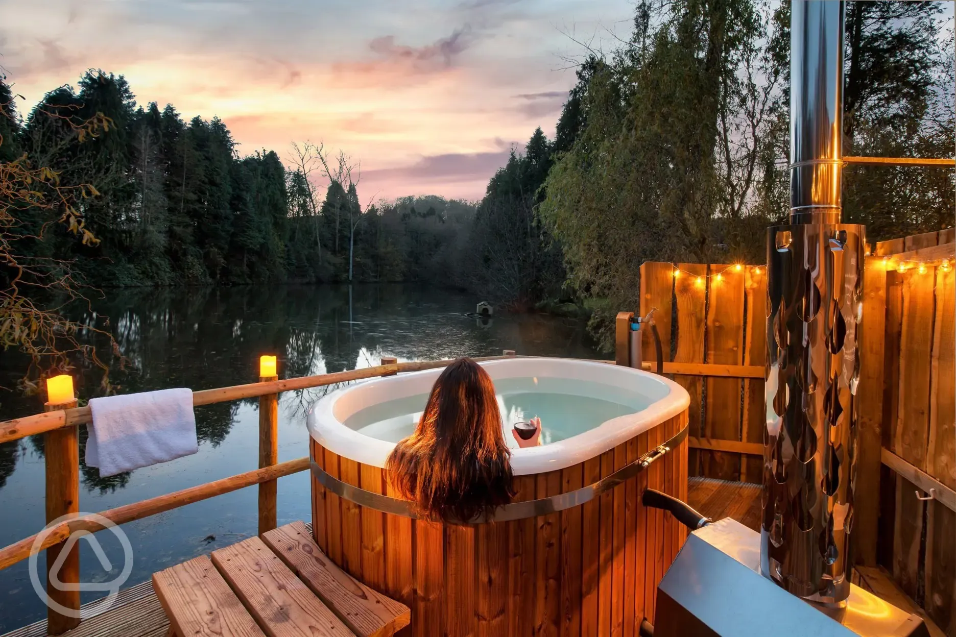Hot tub at The Shepherds Hut Retreat