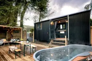The Shepherds Hut Retreat, Fordscroft, Crewkerne, Somerset