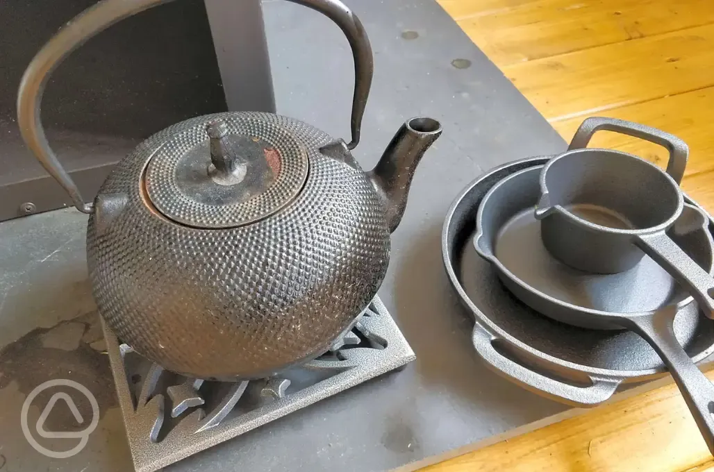 Communal block cooking equipment
