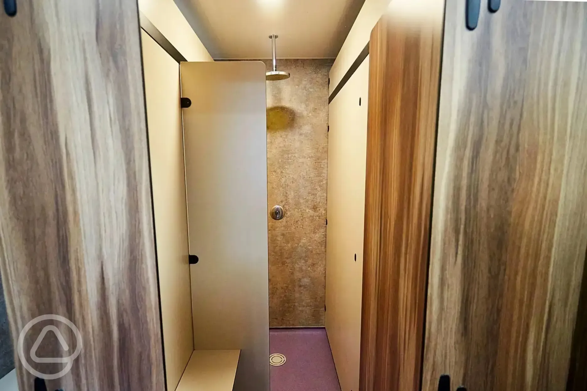 Shower cubicles with bench