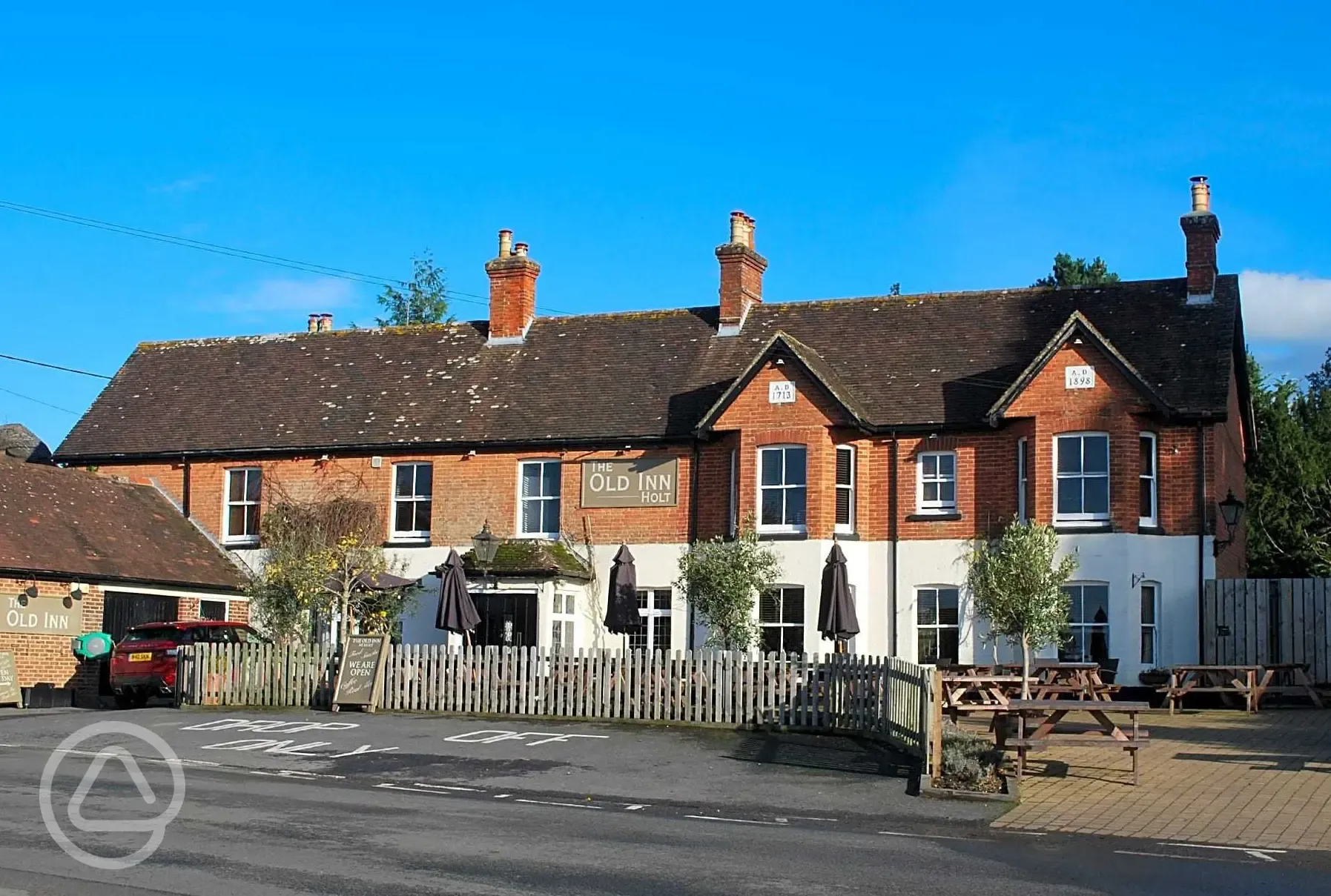 The Old Inn pub (20 minute walk away)