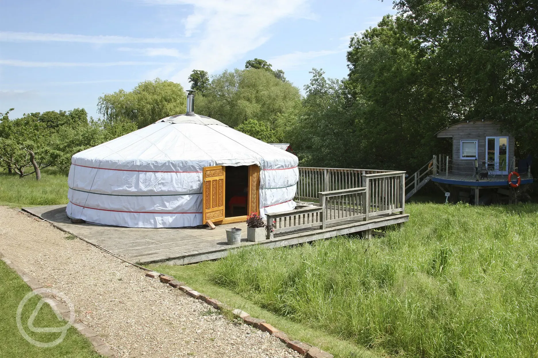 Large yurt