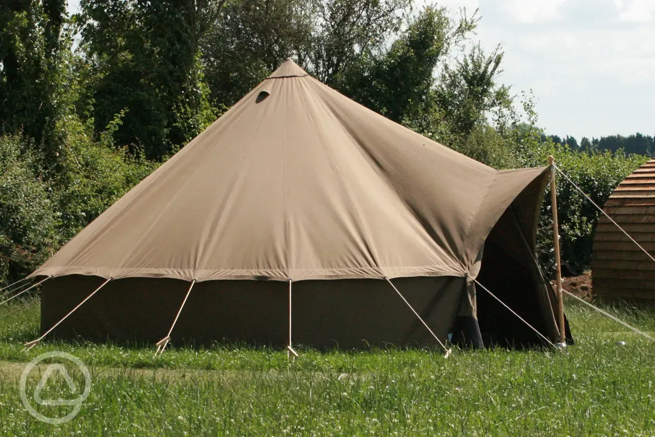 Bell Tents Warwickshire - Hilltop Hideaways