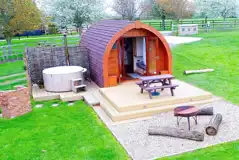 Ensuite glamping pod exterior with a decking