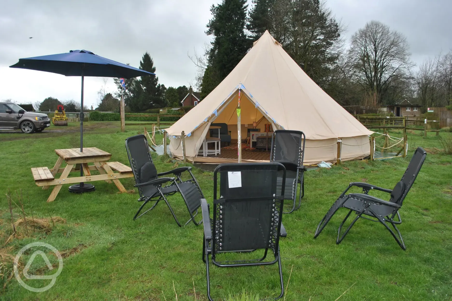 Rental Glamping Bell tents