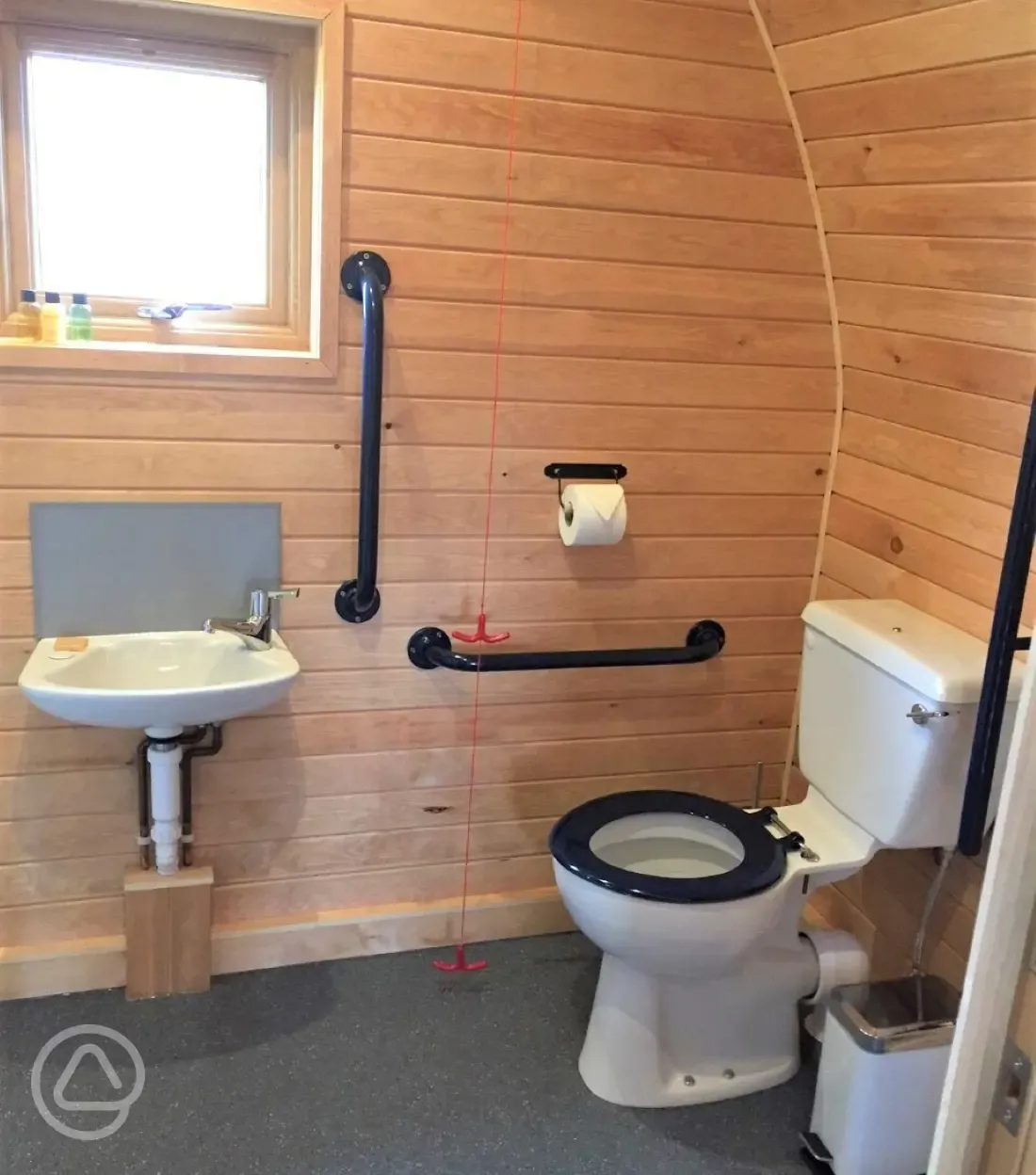 Glamping pod disabled access ensuite bathroom