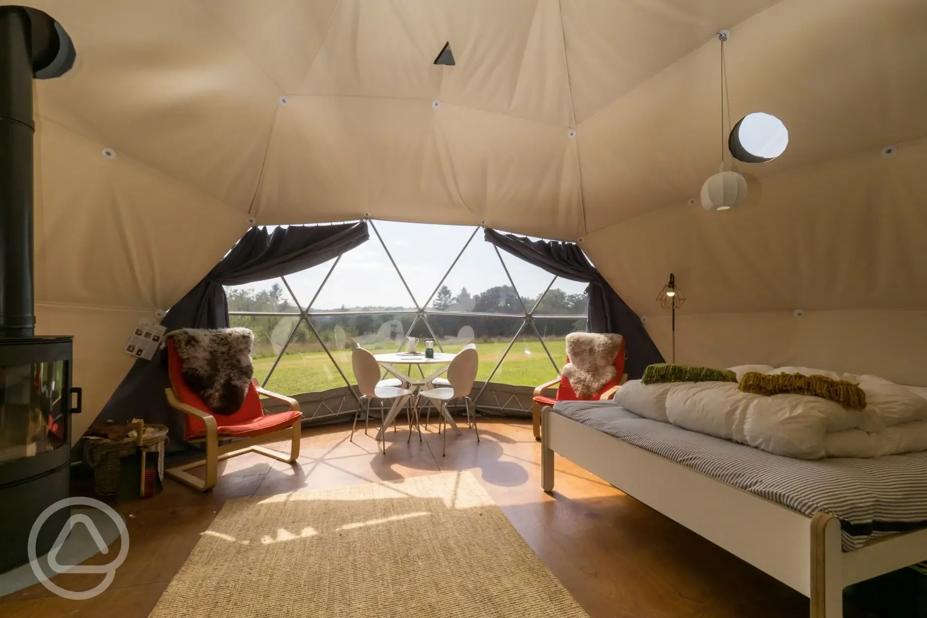 Inside our glamping Nature Domes, everything is included for your gllamping stay 