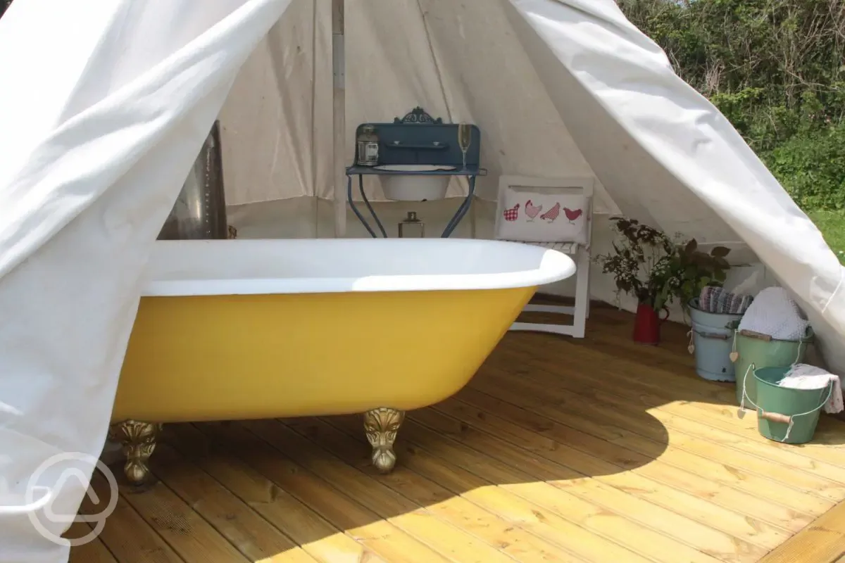 Bath tent at Devon Yurt