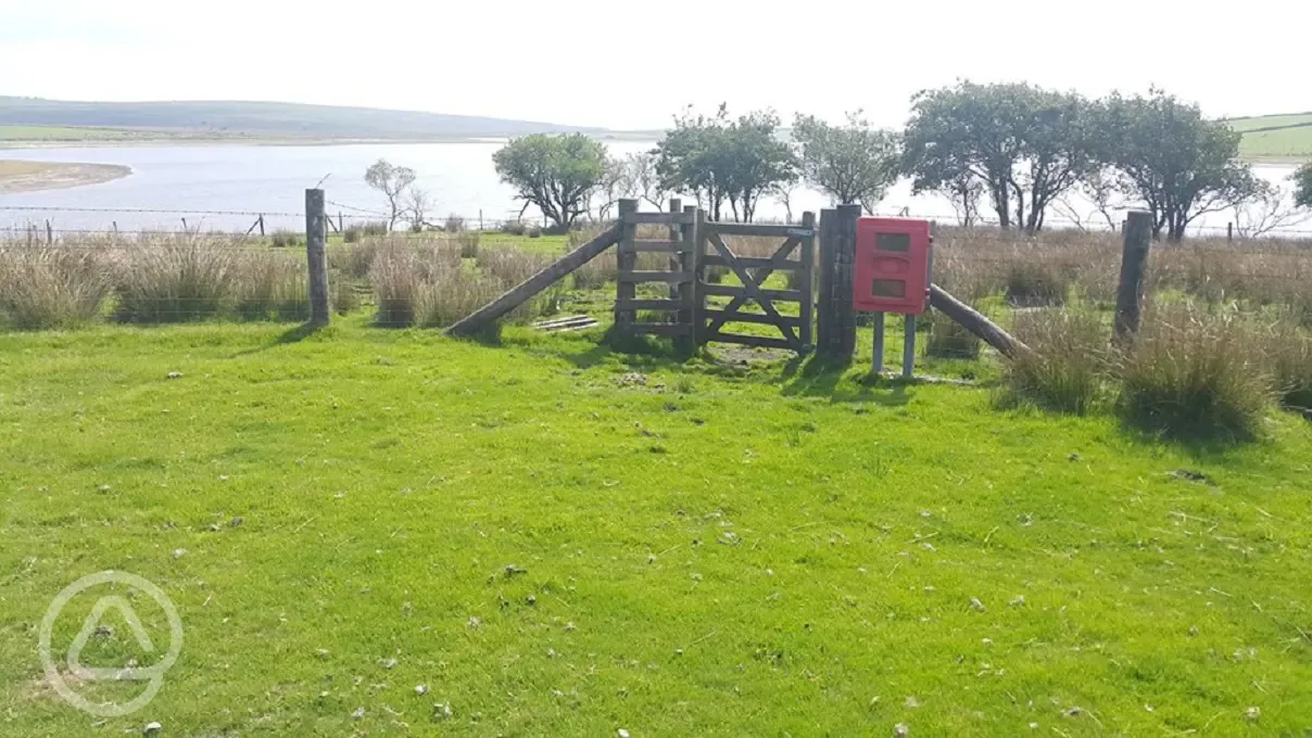 Easy direct access to the shoreline in Bodmin Moor