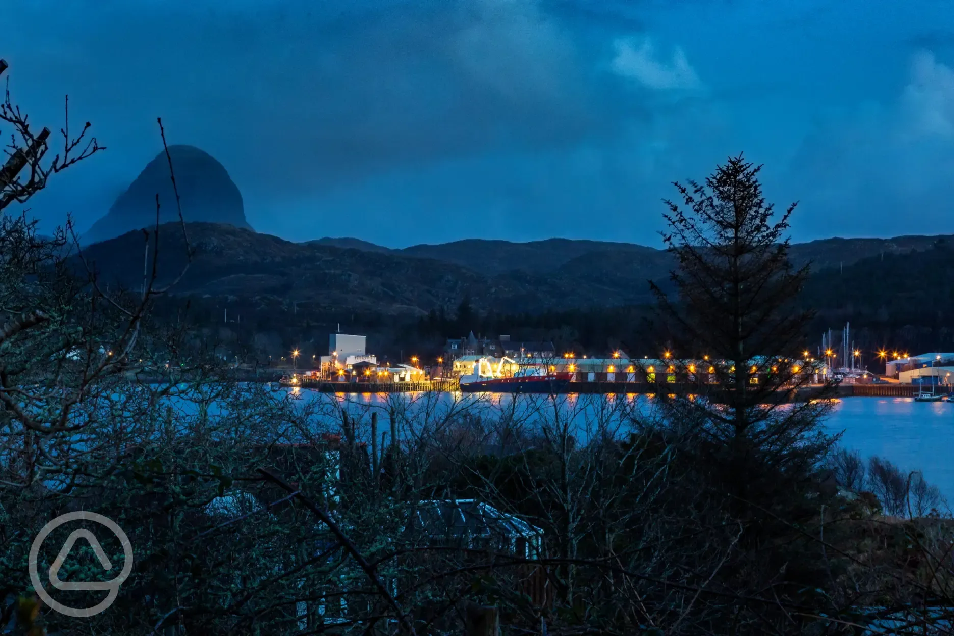 Views of Lochinver and Suilven at night from the pod Views of Lochinver and Suilven at night from the pod