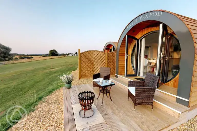 Ensuite glamping pod with private decking at New Lodge Farm