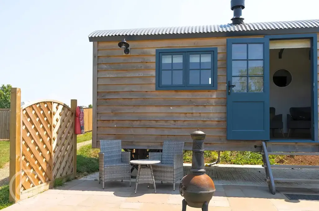 Ensuite shepherd's hut