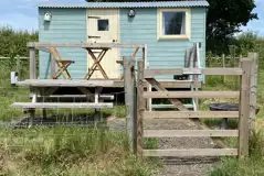 Badger's Retreat shepherd's hut