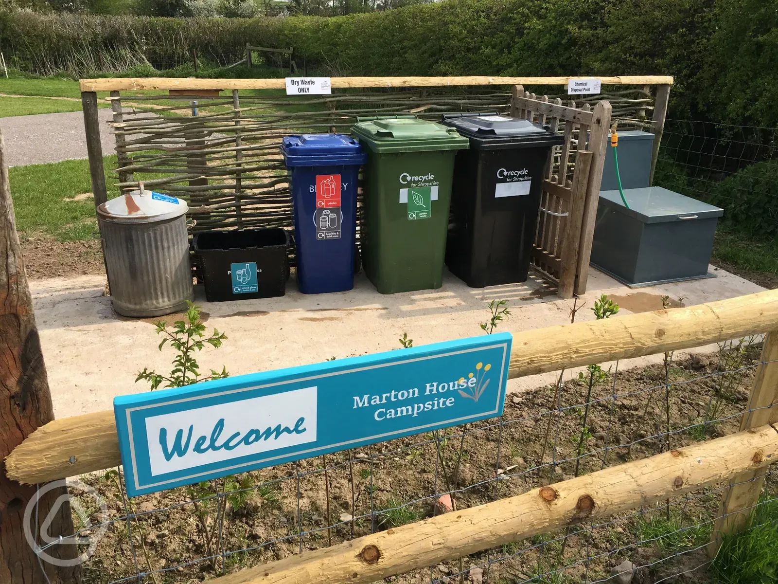 Clean and tidy service area. Flushable Elsan point